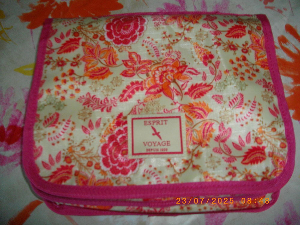 Trousse de toilette rose Maroquinerie