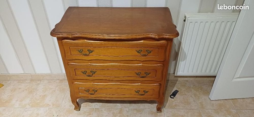 commode en bois 3 tiroirs 
Meubles