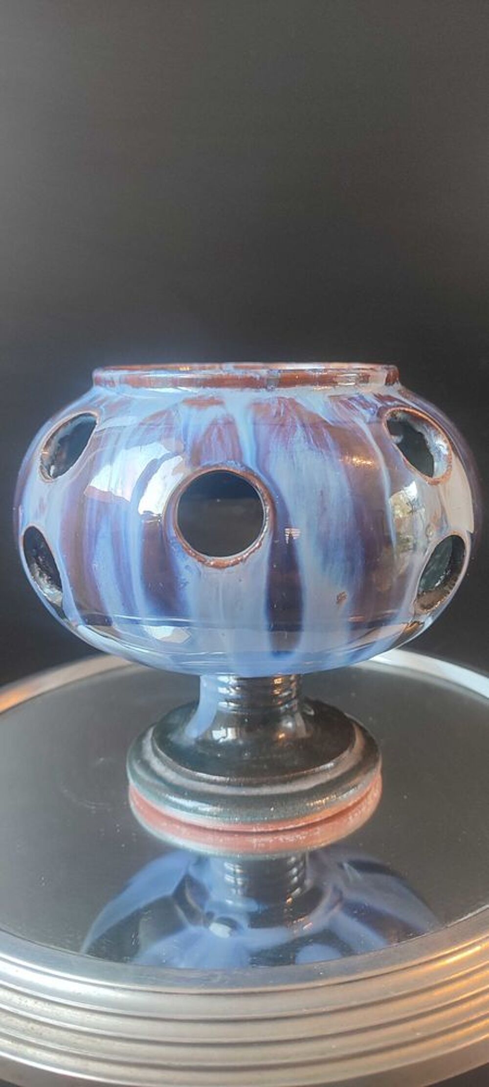 Pot &agrave; crocus vintage en c&eacute;ramique 