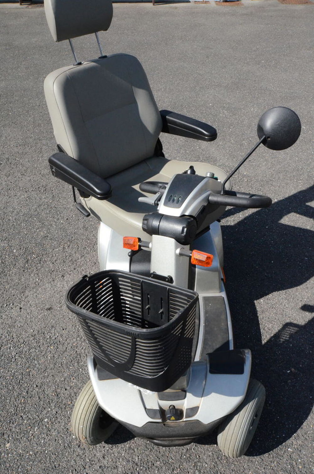 Scooter &eacute;lectrique handicap&eacute; Sports