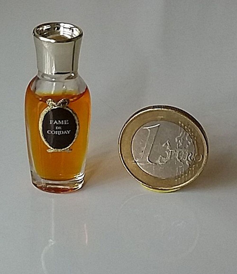 Miniatures de parfum de 9 &agrave; 20  