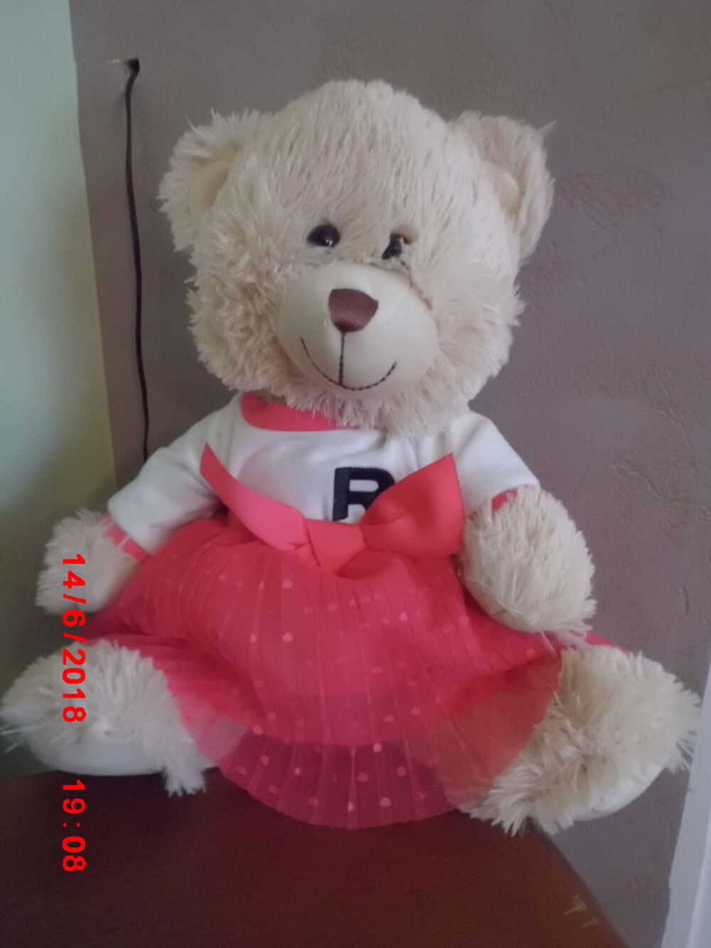 OURS BEIGE PARFUMS ROCHAS MARIONNAUD Jeux / jouets