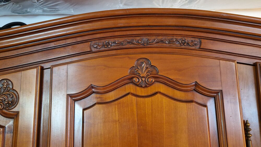Armoire 3 portes merisier massif Meubles