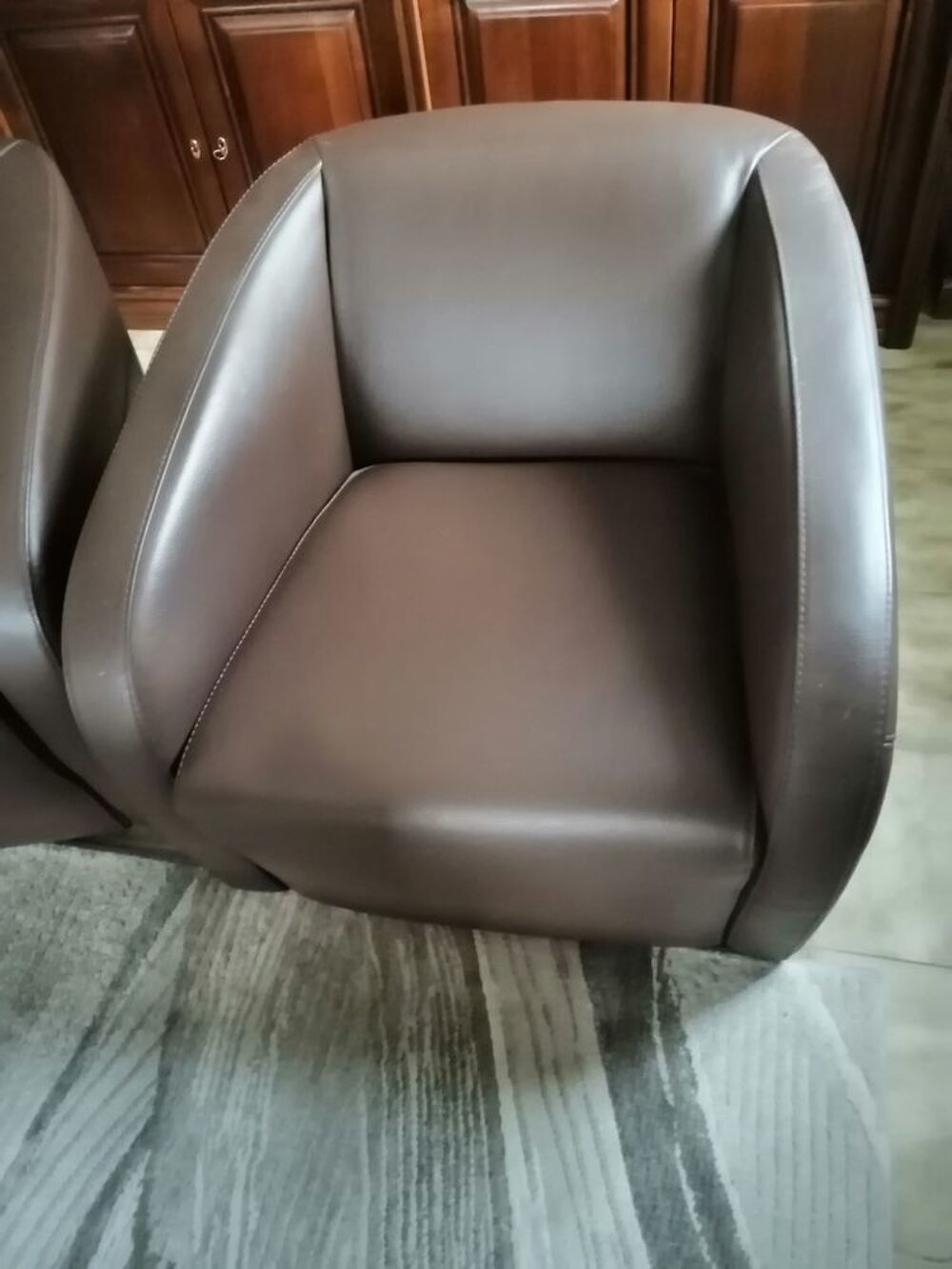 2 FAUTEUILS en CUIR Meubles