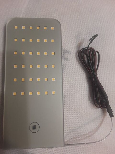 Eclairage LED, pour soubassement ou niche meuble 70 Serres-Castet (64)