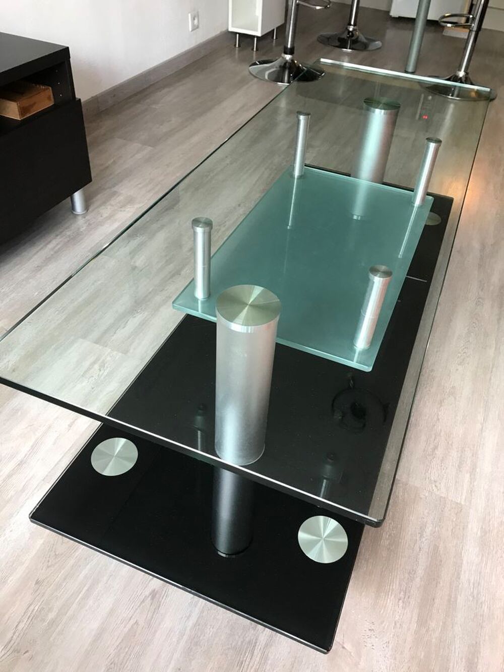 TABLE ROCHE BOBOIS EN VERRE Meubles