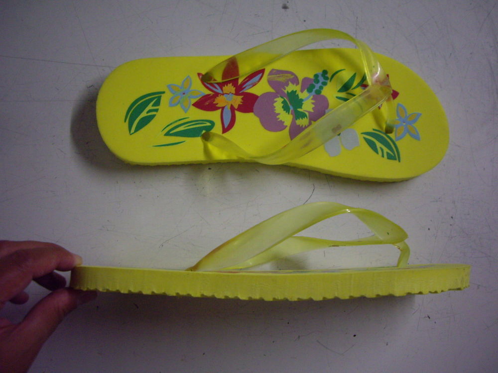 Tongs Jaune pointure 39 -neuves &agrave; 2 € Chaussures