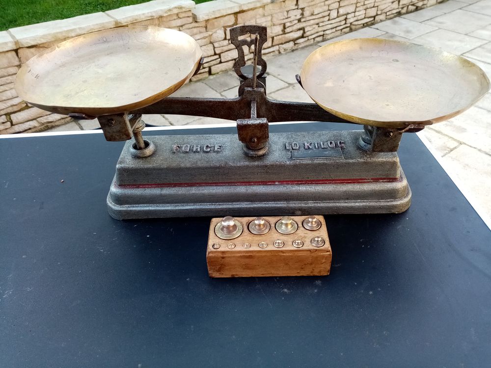  balance roberval plateau en laiton boite de poids 