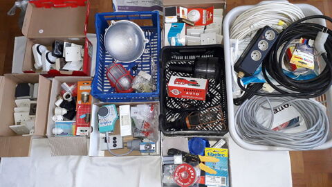 Lot �lectricit� mat�riel �lectrique
1 Salon-de-Provence (13)