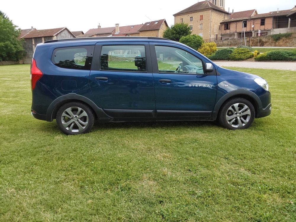 Lodgy DACIA LODGY TCE 115 CV SYEPWAY 7 PLS 2016 occasion 38080 Saint-Marcel-Bel-Accueil