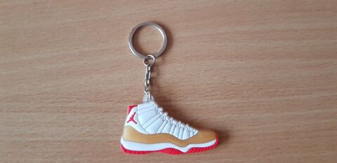 Porte cl�
Basket sneakers jordan 
Rouge blanc or 4 Carnon Plage (34)