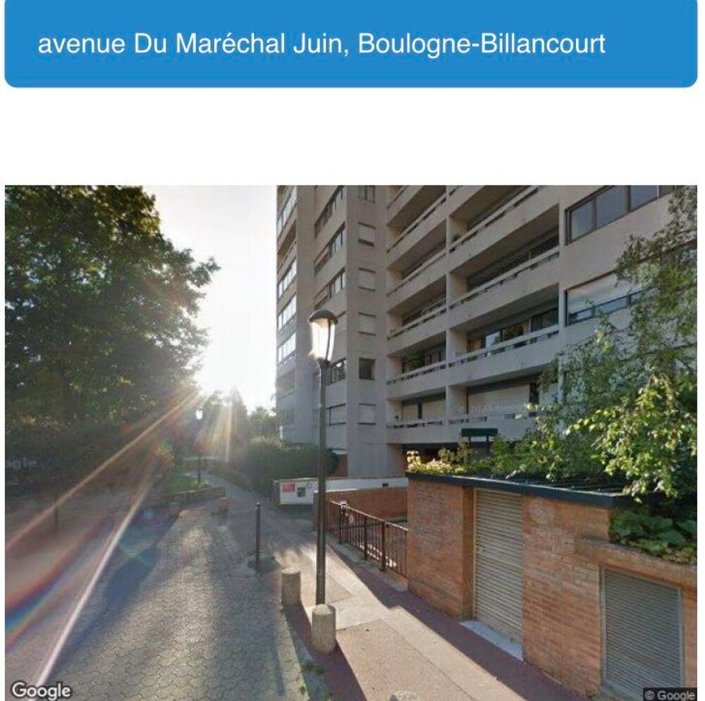 Annonce box non fermé avec borne électrique et prise, location parking