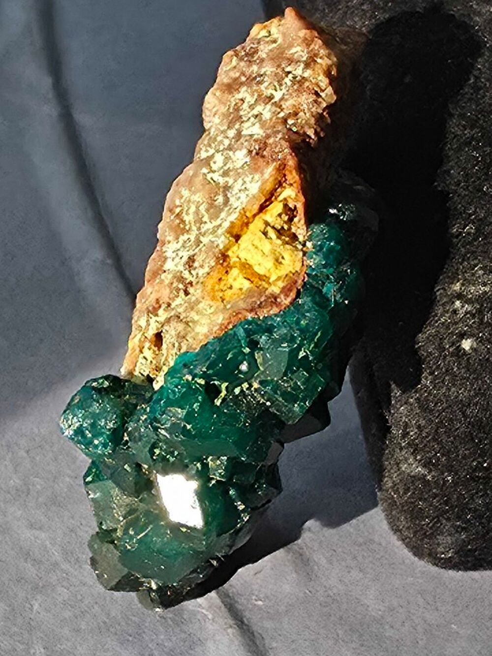 Dioptase Brute Vert Emeraude sur Matrice-Katanga 16g 
