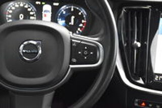 V60 D3 AdBlue 150 ch Geartronic 8 Momentum 2019 occasion 56300 Pontivy