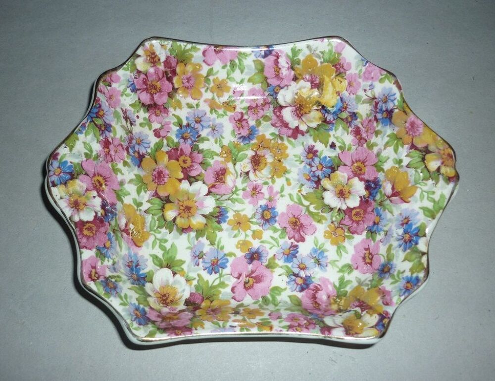 Petit plat d&eacute;cor floral JAMES KENT LTD LONGTON "Du Barry" Décoration