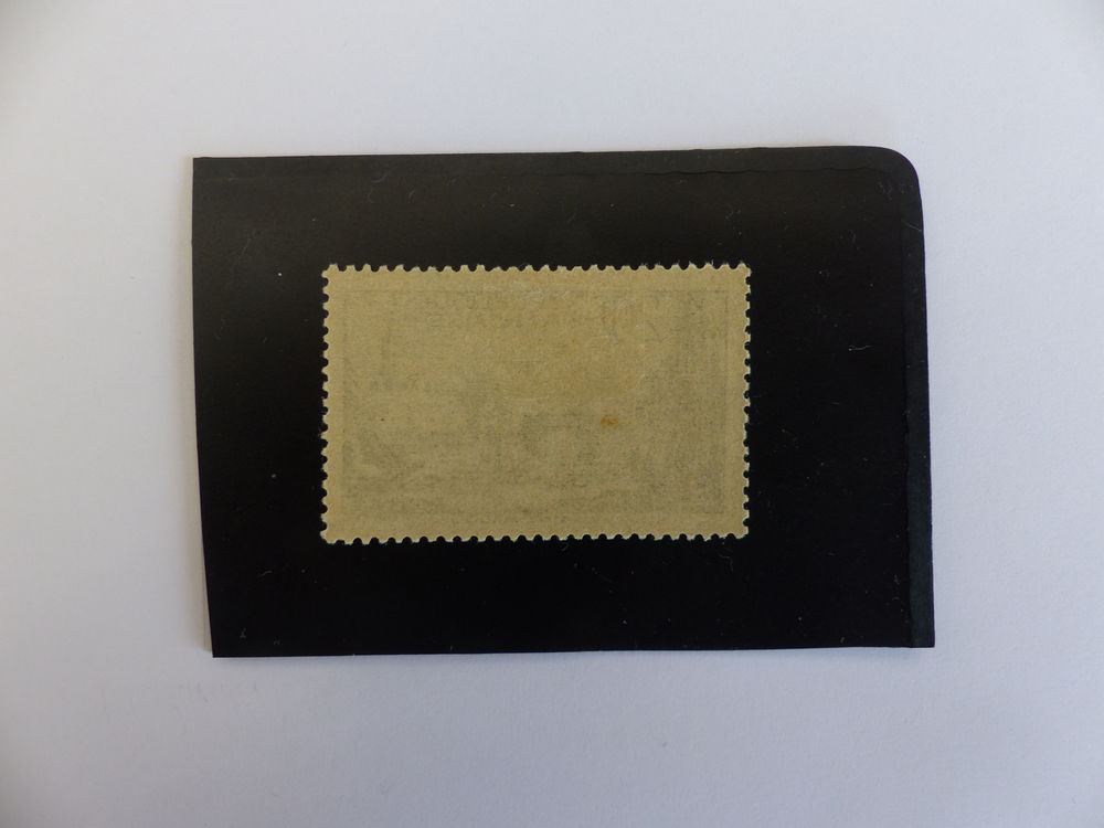 TIMBRE 394 NEUF * COTE 45 €
