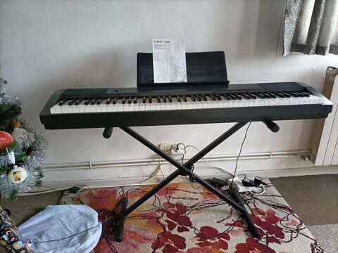 Piano num�rique 0 Rodilhan (30)