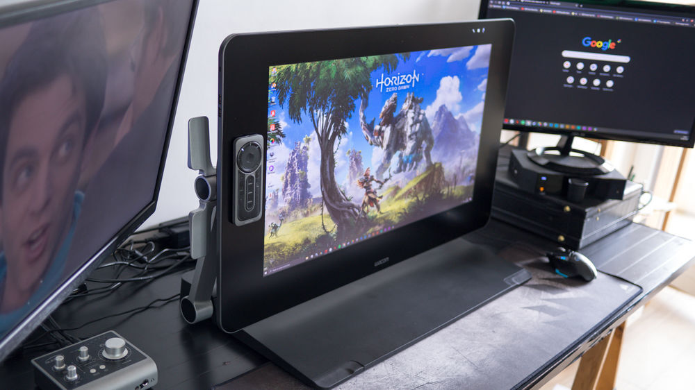Wacom Cintiq 27" QHD TOUCH avec socle Matériel informatique