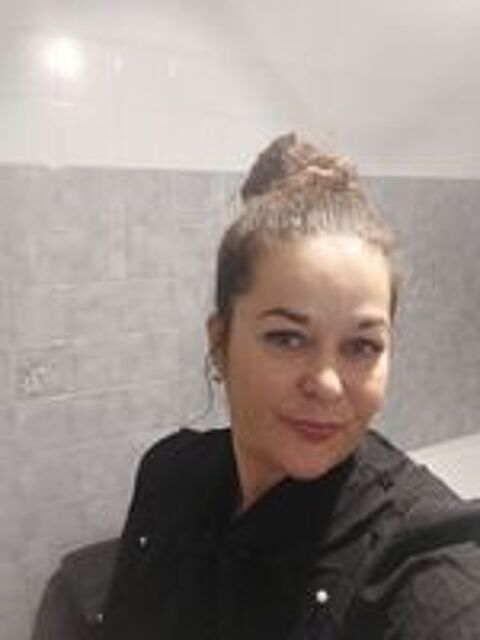   Aide à domicile  auxiliaire de vie et assistante de vie  