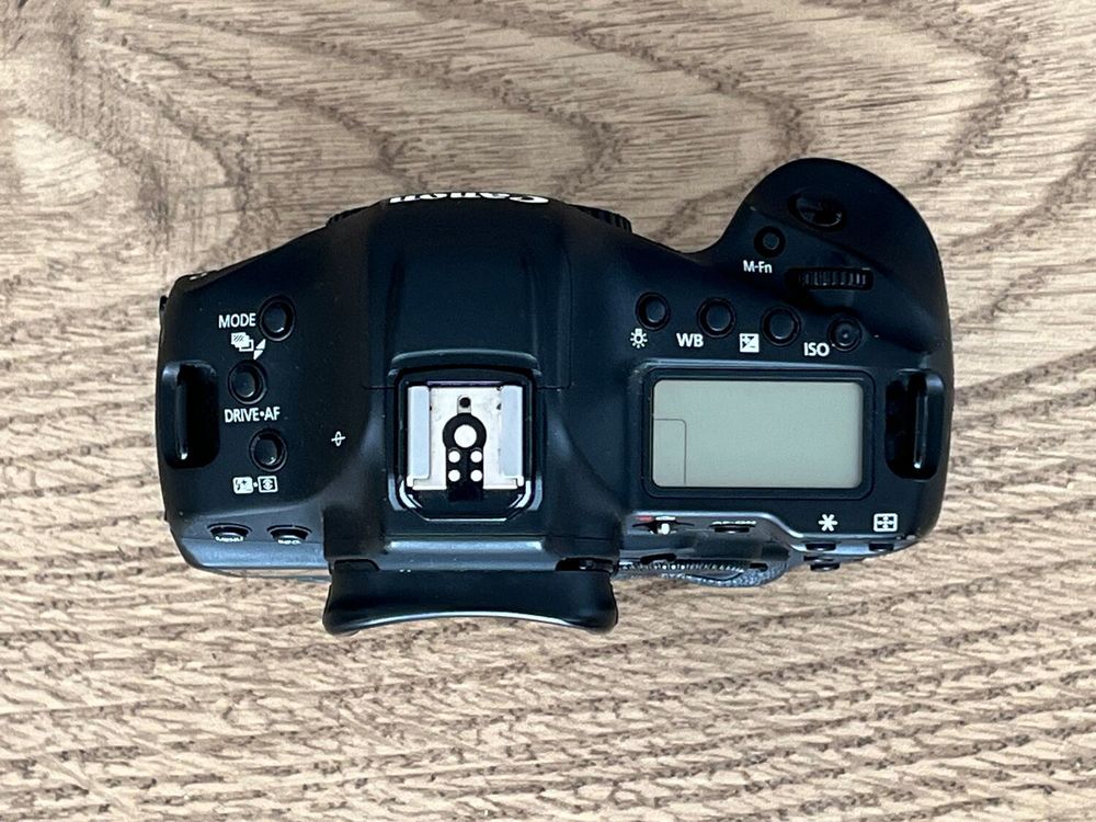 Canon EOS 1 DX Mark II Photos/Video/TV