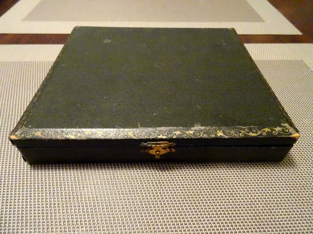 Coffret fourchettes anciennes &agrave; g&acirc;teau manche en corne 