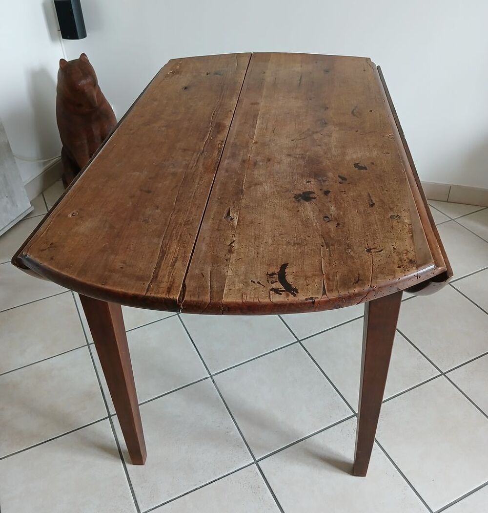 TABLE RONDE ANCIENNE VINTAGE Meubles