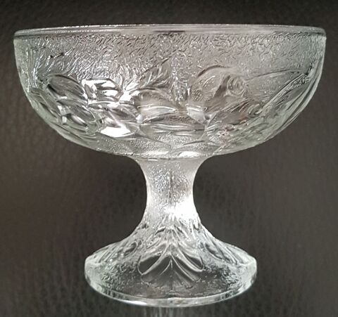 Coupes � dessert sur pied 2 Marignane (13)