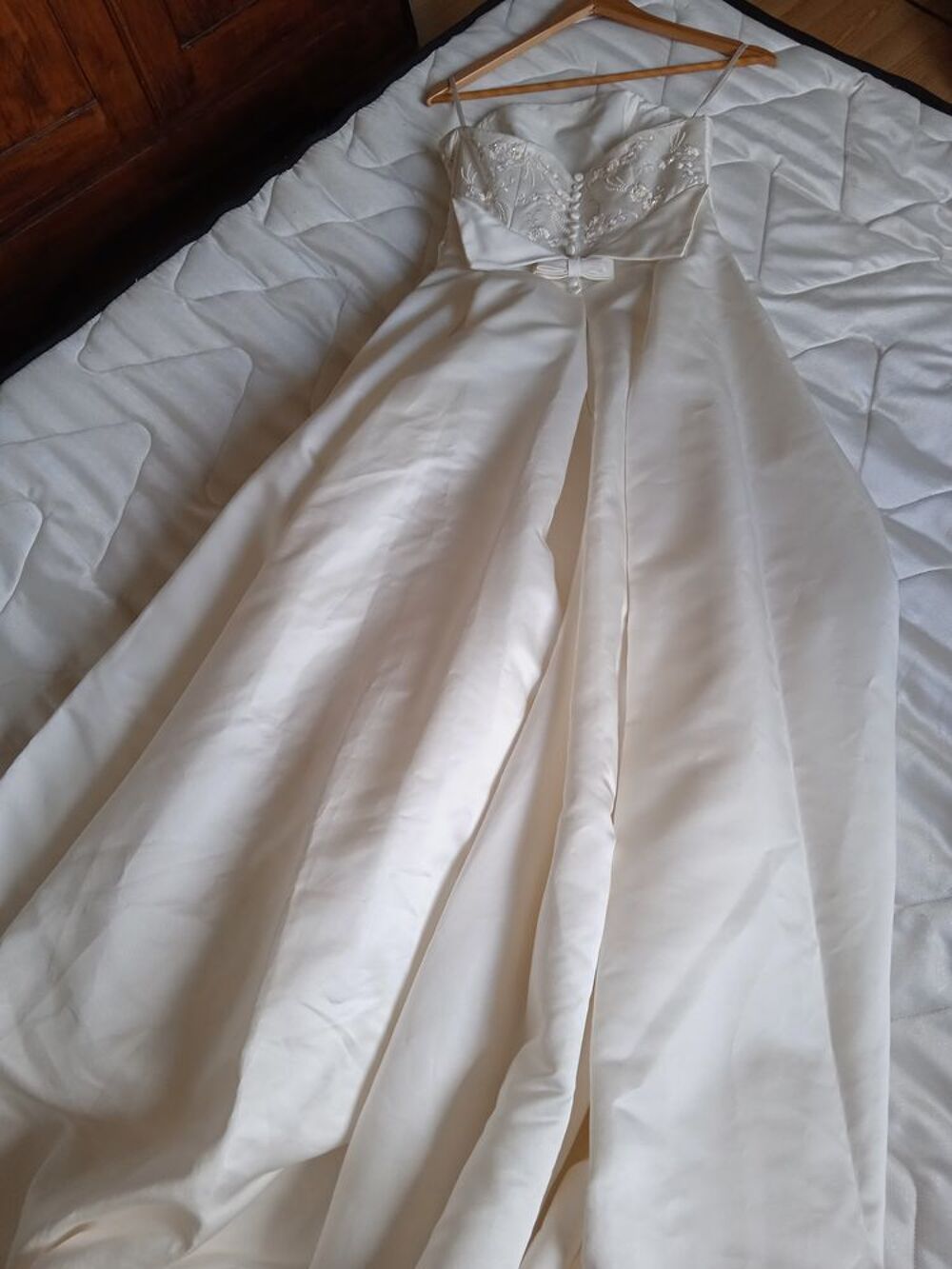 ROBE DE MARIEE ECRUE Vêtements