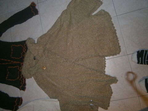 pancho, pull, gilet 8 Le Péage-de-Roussillon (38)