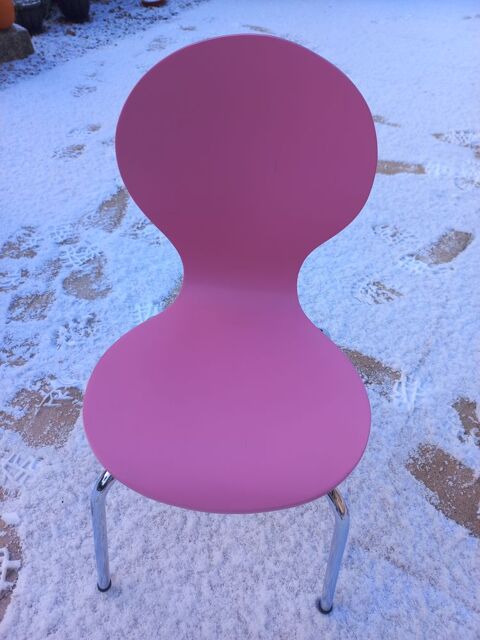 Chaise enfant rose Saint-Étienne-sous-Bailleul (27)