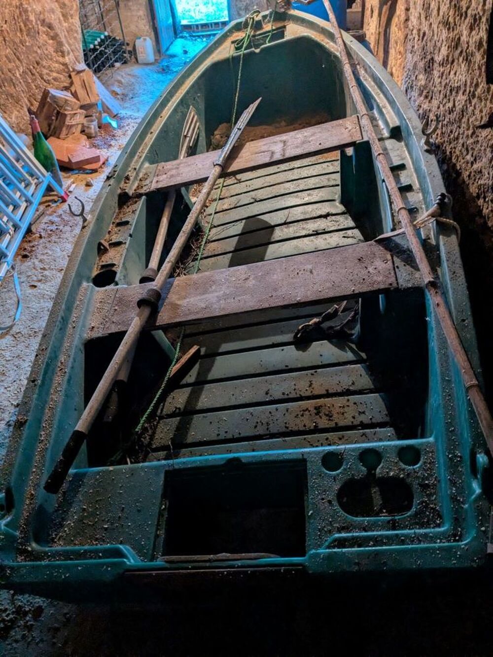 barque de p&ecirc;che et de loisirs Sports