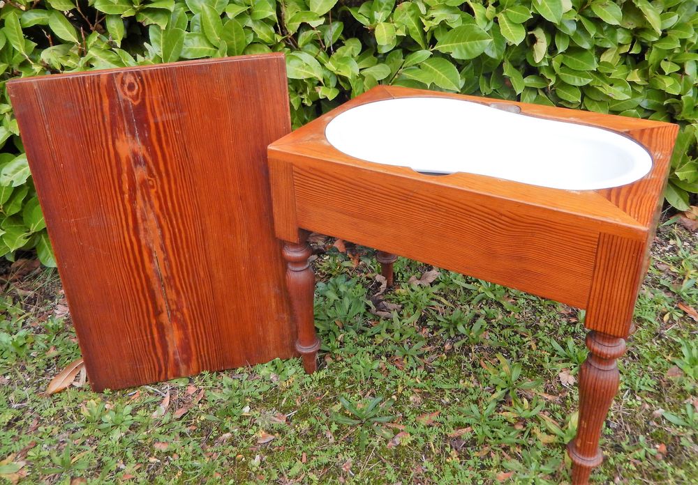 Table basse originale contenant un bidet Meubles