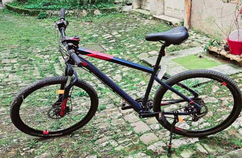 VTT FEMME BLEU 175-184cm L  TRES BON ETAT 290 Besanon (25)