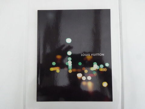 Livre Louis Vuitton catalogue 2006 20 Bivres (91)