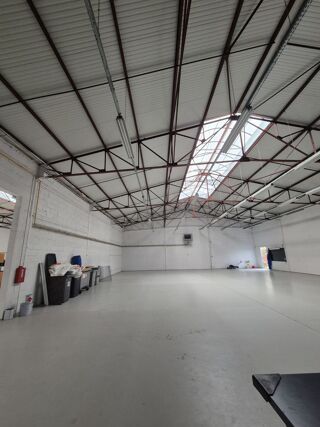  Atelier  vendre 5 pices 730 m