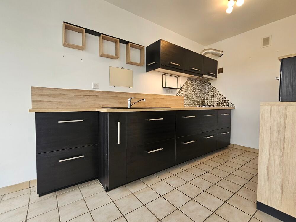 Vente Appartement F2 de 53 m²  Dernier étage avec ascenseur, garage, cave Woippy