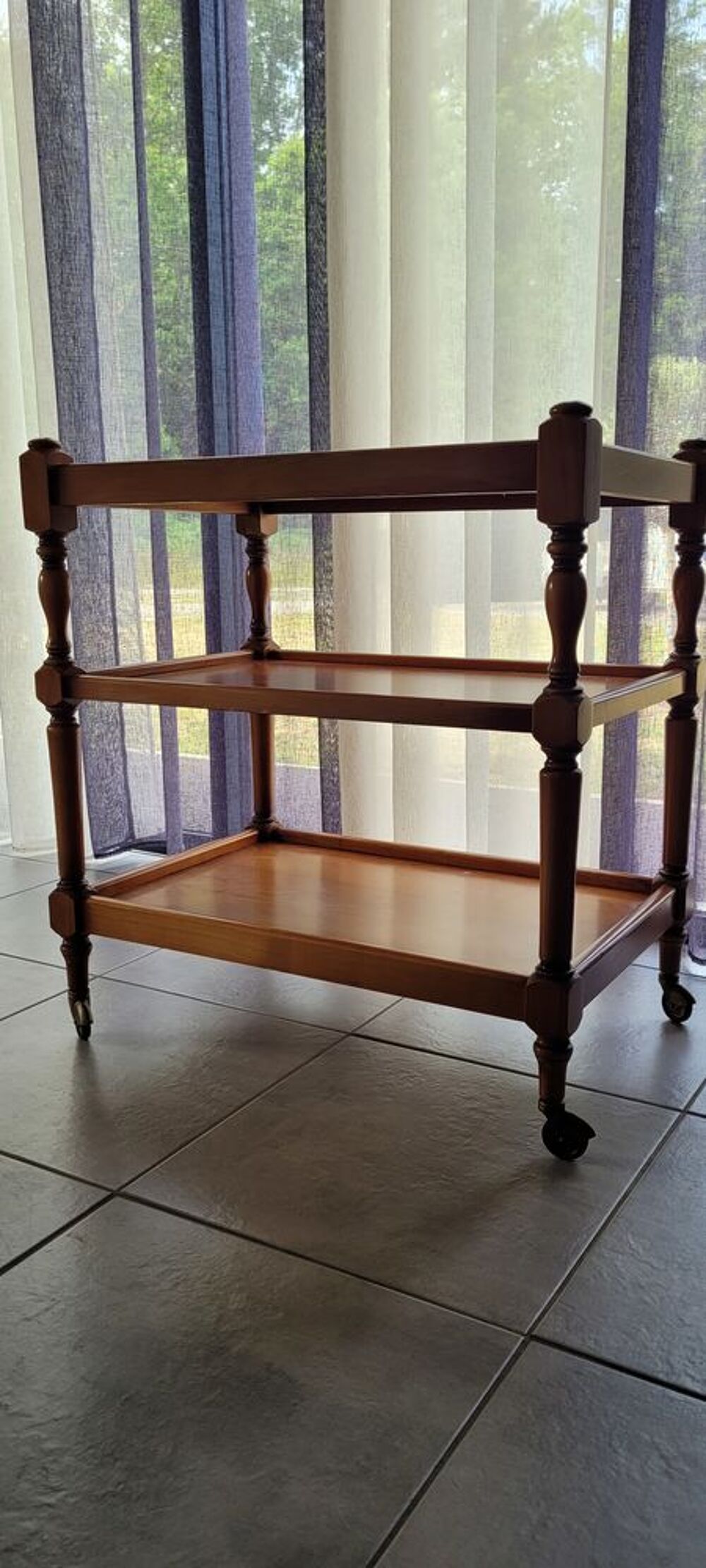 Desserte roulante en merisier Meubles