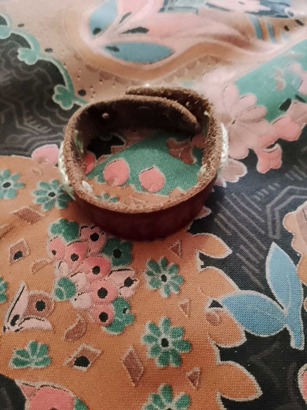 bracelet en cuir marron/Vert Bertrand vintage ann&eacute;es 80 enfants. Bijoux et montres