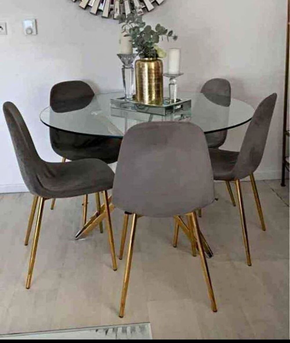 4 chaises avec table a manger prix neuf Meubles