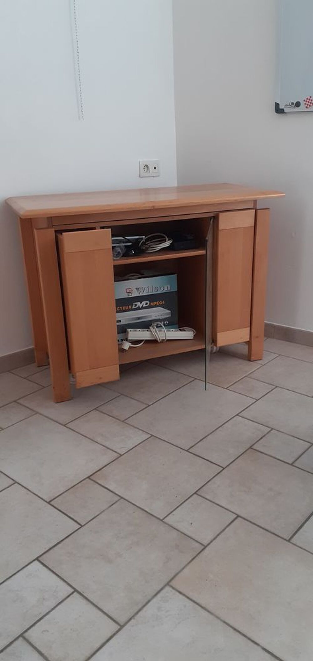 meuble de t&eacute;l&eacute;vision 
Meubles