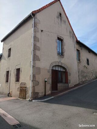  Maison Montaigut (63700)