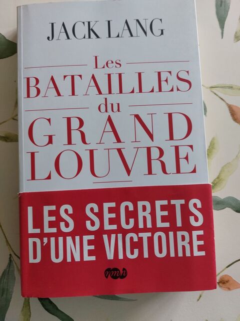 livre  les Batailles du Grand Louvre  12 Beauquesne (80)