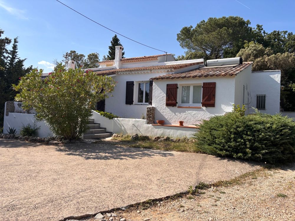   Villa de standing à Sainte-Anastasie  Provence-Alpes-Côte d'Azur, Sainte-Anastasie-sur-Issole (83136)