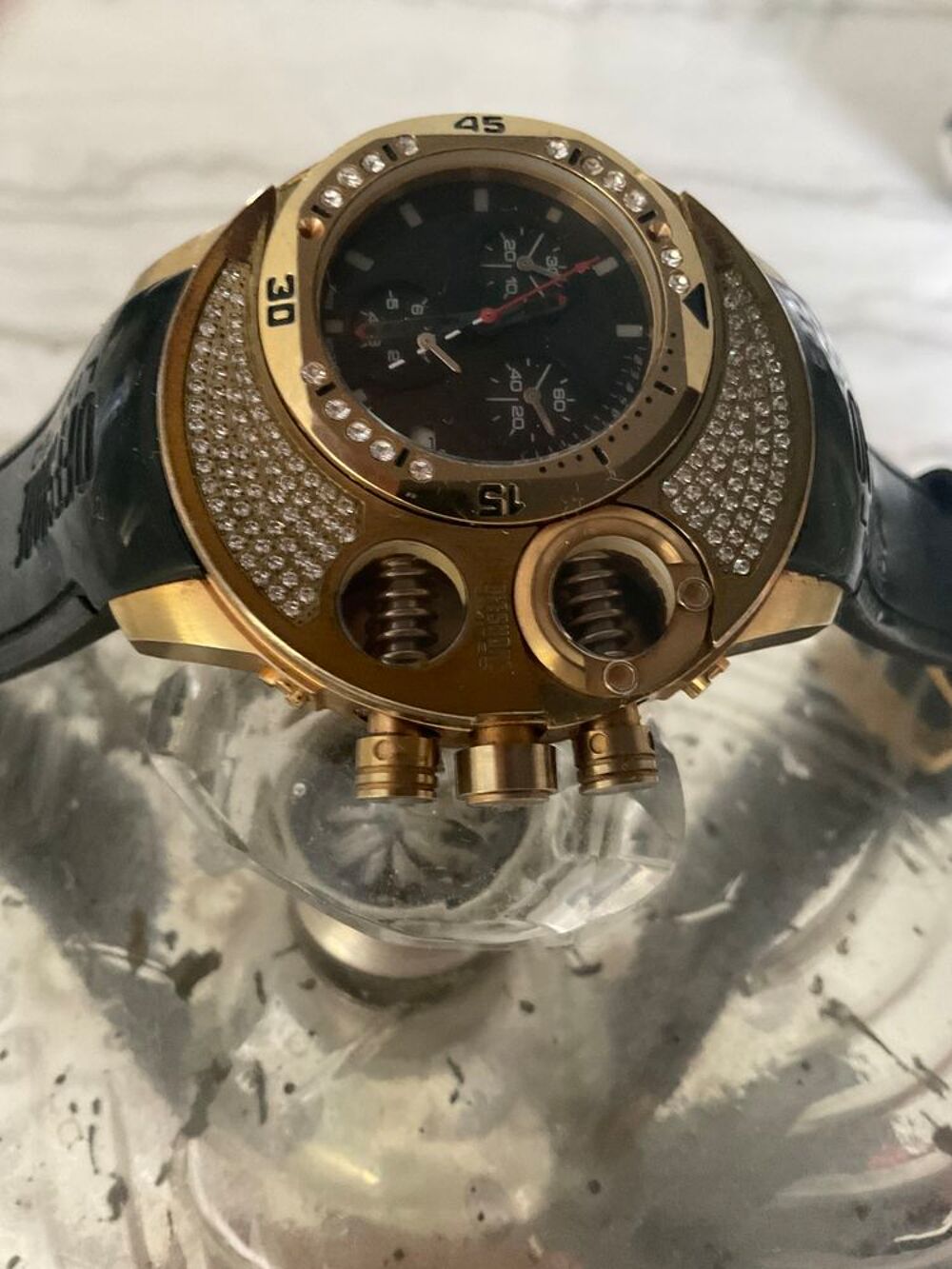 Belle montre femme originale marque Offshore Bijoux et montres