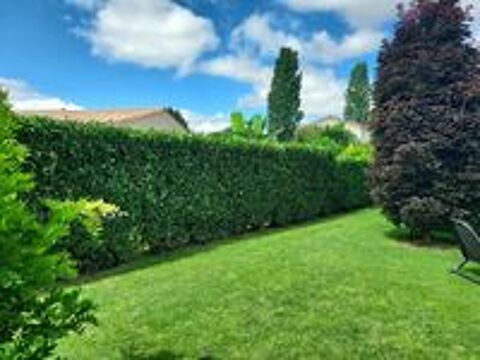   Jardinage près de Cubzac-Les-Ponts 