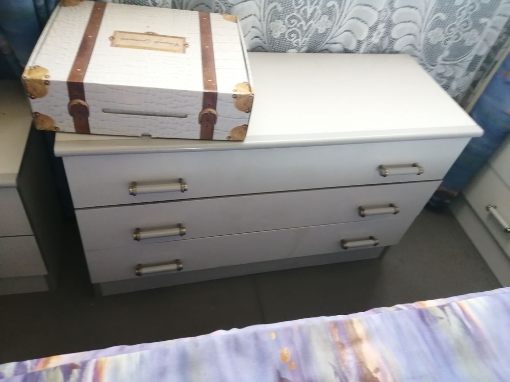 chambre &agrave; coucher Meubles