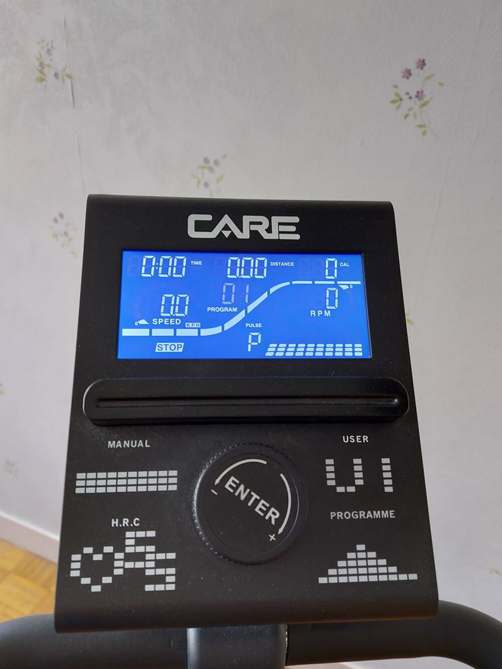 v&eacute;lo d'appartement marque care fitness Vélos
