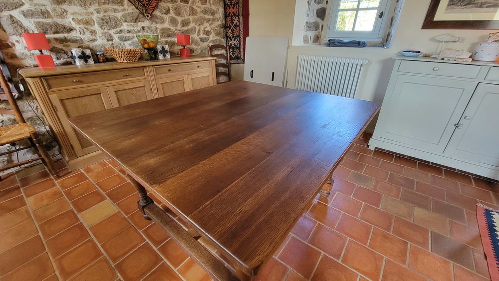 Table &agrave; manger ancienne en ch&ecirc;ne massif (6/8 personnes) Meubles