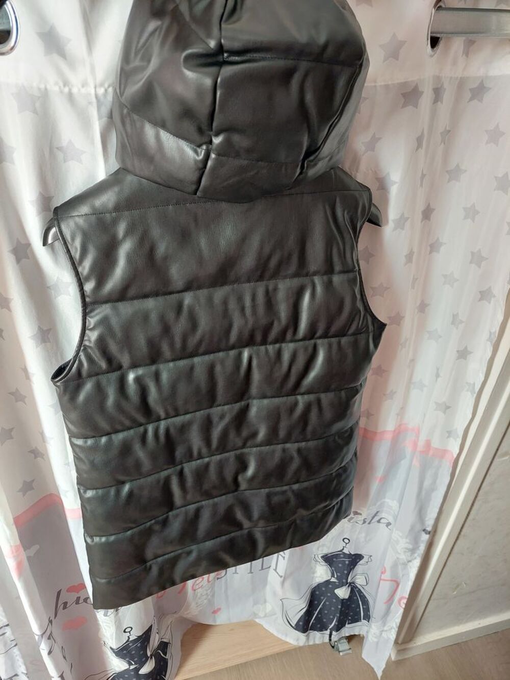 V&ecirc;tements diverses V�tements