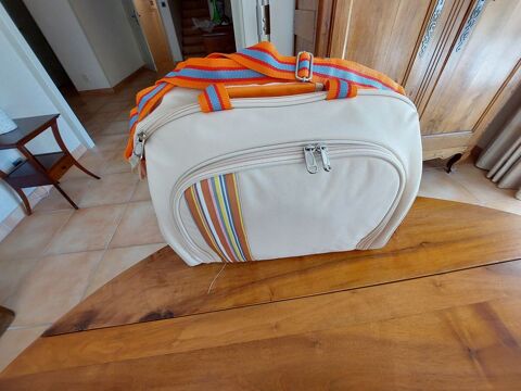 Mallette isotherme pour pique nique.
20 Upie (26)